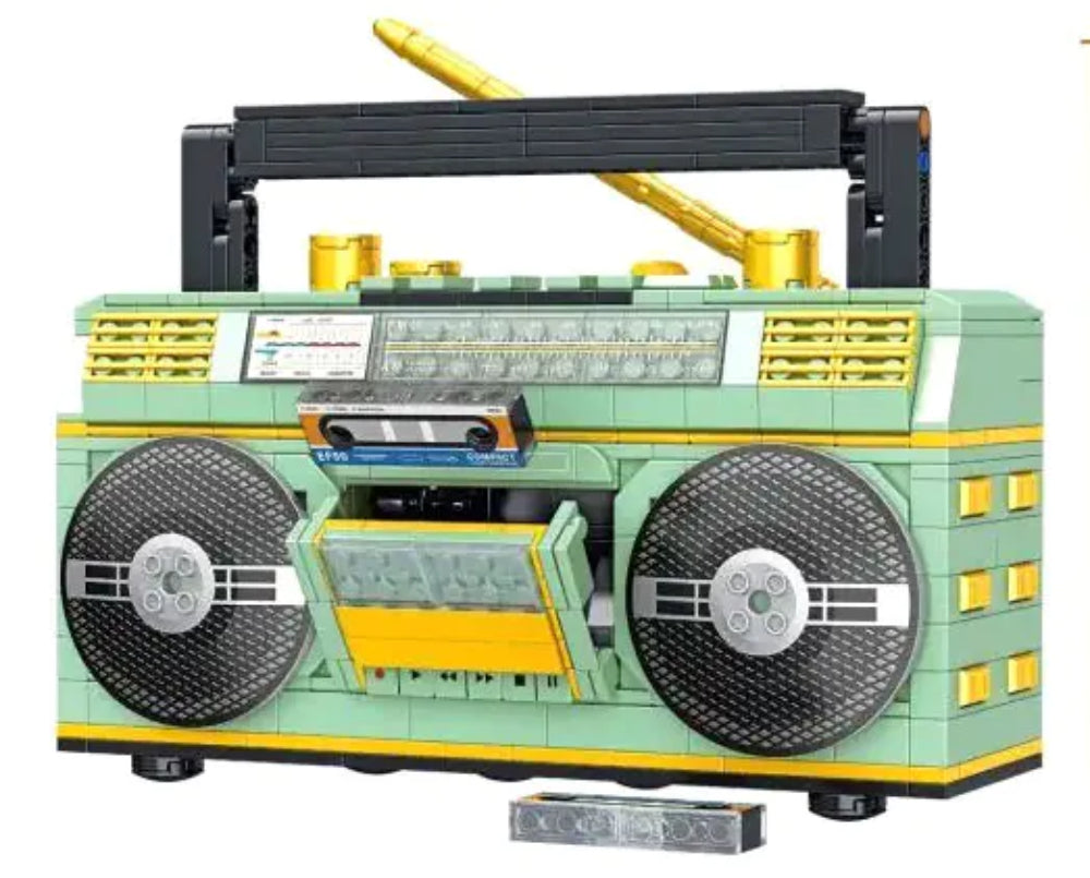 T2111 — Vintage Radio | Building Block Model